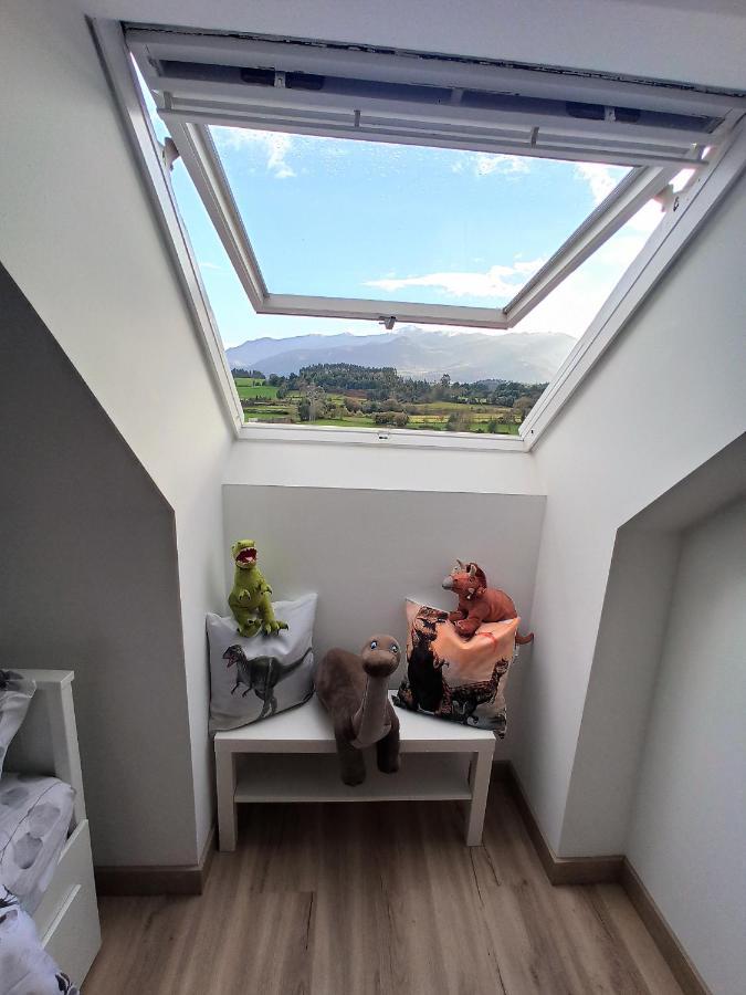 Duplex Con Vistas Al Picu Pienzu, Colunga Daire Dış mekan fotoğraf